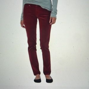 Patagonia Women’s Straight Leg Corduroy Pant size 27 (4) Wine